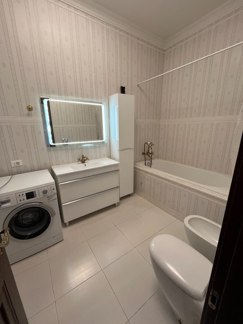 продажа трехкомнатной квартиры номер A-173224 в Приморском районе, фото номер 16